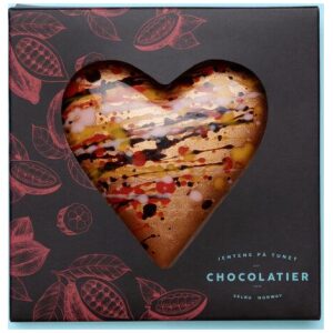 Jentene på tunet Hjerte fylt med Hasselknas